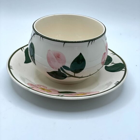Villeroy & Boch Wild Rose Vintage Sauceboat w/Underplate Porcelain Hand Painted - Picture 2 of 6